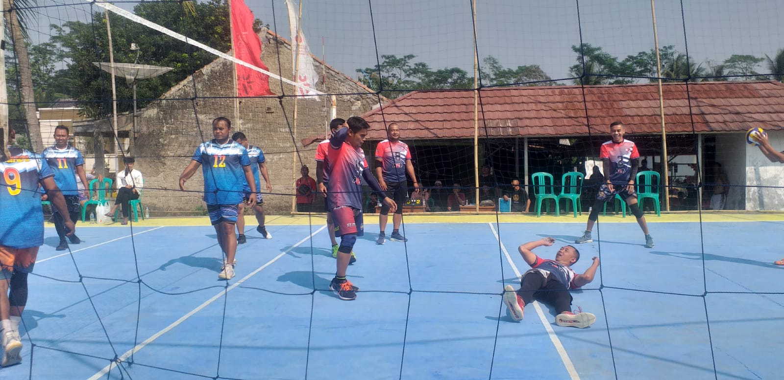 OPEN TURNAMEN DI DESA CIBODAS KECAMATAN SUKATANI PURWAKARTA DI IKUTI 20 CLUB VOLLY SEJAWA BARAT
