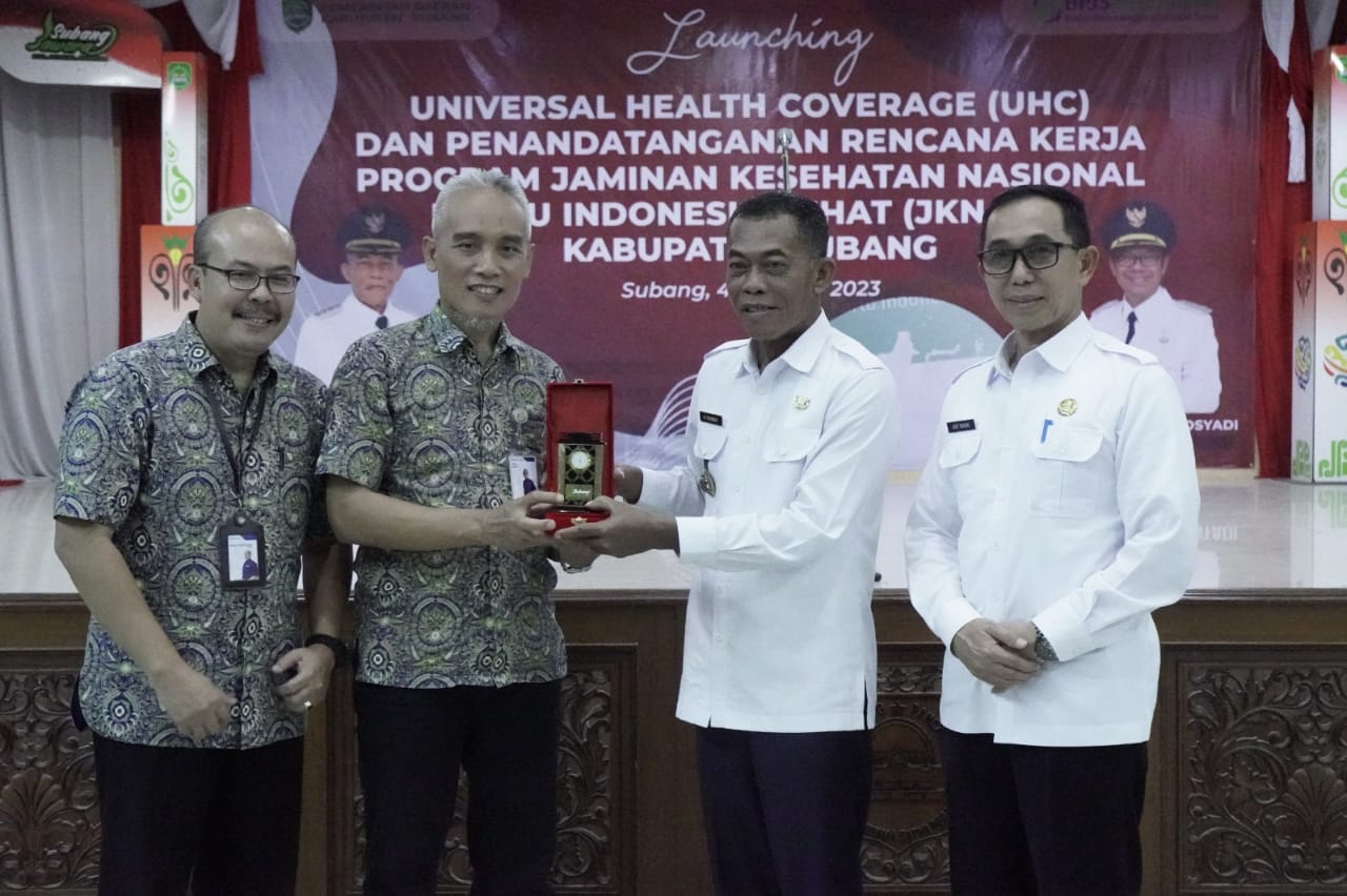 KANG JIMAT PERSEMBAHKAN UHC BAGI MASYARAKAT SUBANGMENJELANG AKHIR JABATAN