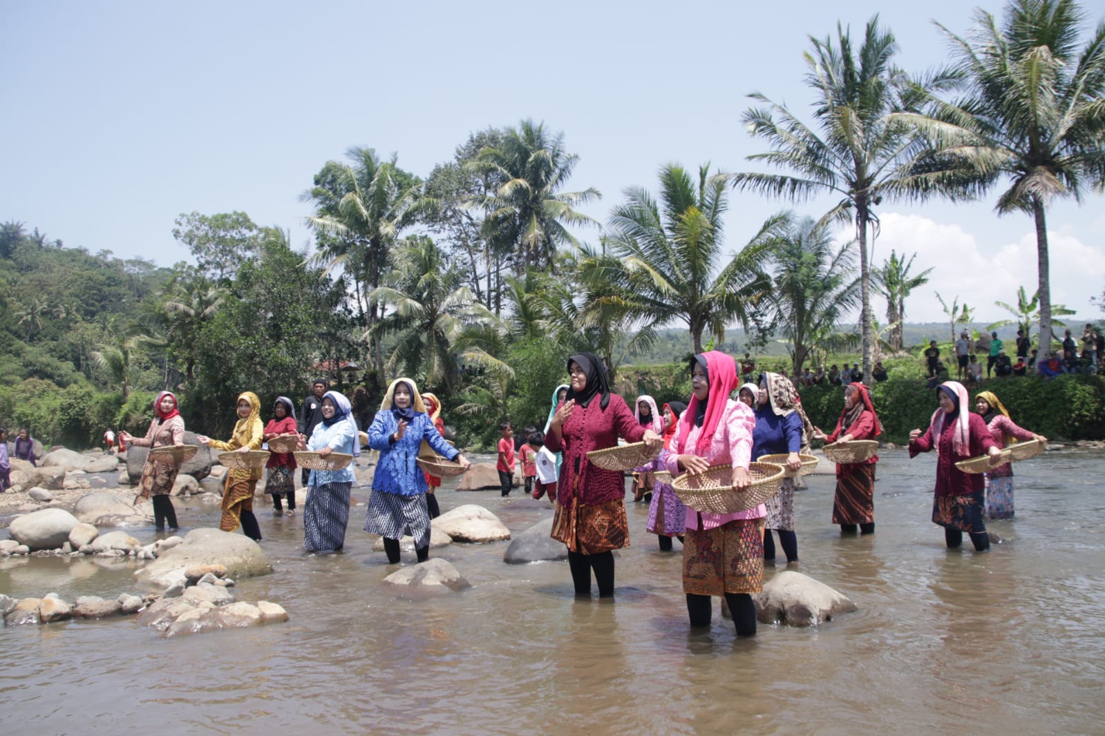 Festival 7 Sungai, Kang Jimat Bangga Warga Cibuluh Laksanakan Gotong Royong
