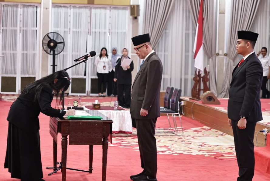 Pelantikan Pejabat Eselon 3 dan 4, Pj Gubernur Fatoni: Pelantikan Pejabat Sudah Sesuai Aturan Untuk Percepat Program Pemerintah
