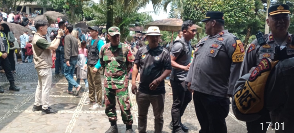 Pastikan Libur Akhir Tahun Aman, Kapolres Purwakarta Pantau Langsung taman batu