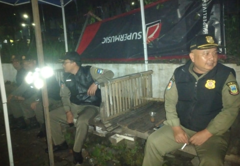 Paska Tahun Baru 2026 Satuan Polisi Pamong Praja (SATPOL - PP ) Sigap Amankan 279 Botol Miras