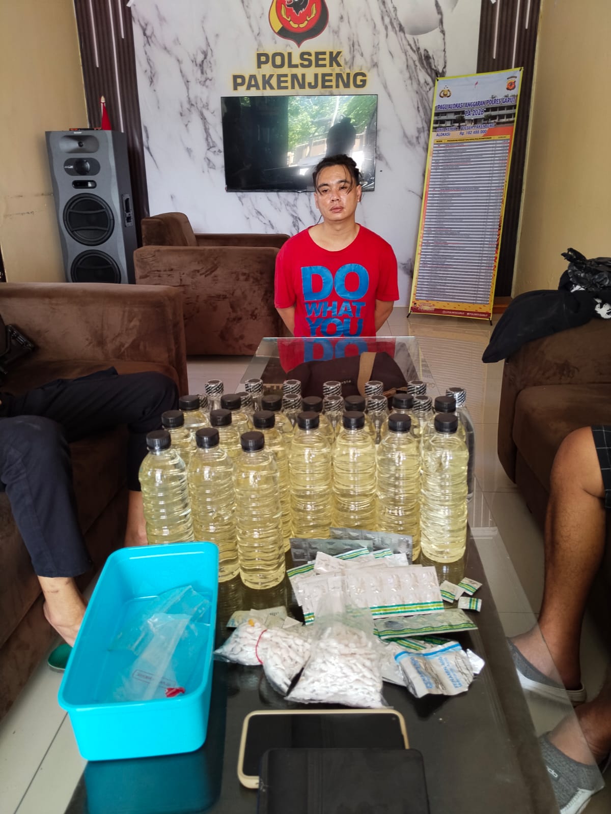 Terduga Pengedar Miras dan Obat Terlarang di Pakenjeng Diringkus Polisi‎