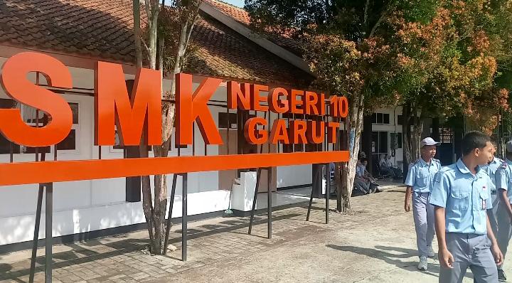 Dua Siswa SMK Negeri 10 Garut Hengkang Dari Sekolah, Kronologi Menuai Kejanggalan