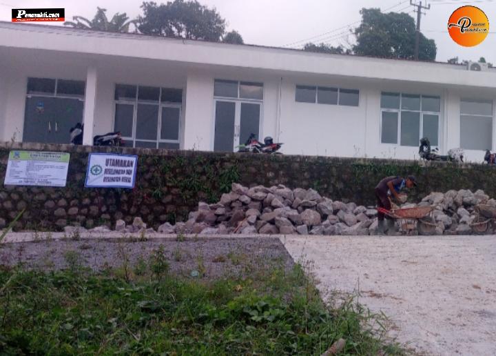 ‎Sisi Gelap Proyek Pembangunan TPT Milik Pemerintah Kabupaten Garut di Kecamatan Cilawu