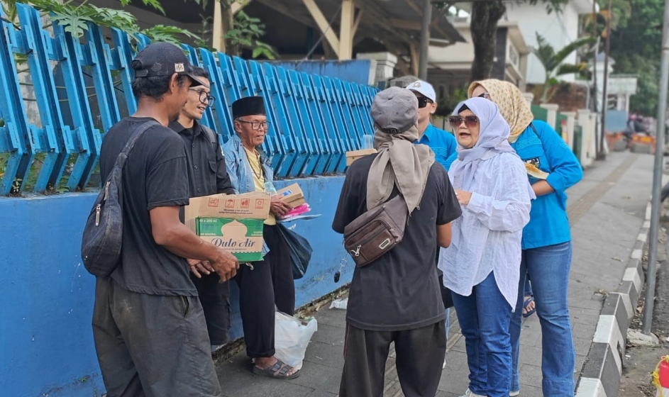 DPD KNPI Kota Sukabumi Gelar Jumat Berkah di moment 10 Muharam, Salurkan Makanan Tepat Sasaran